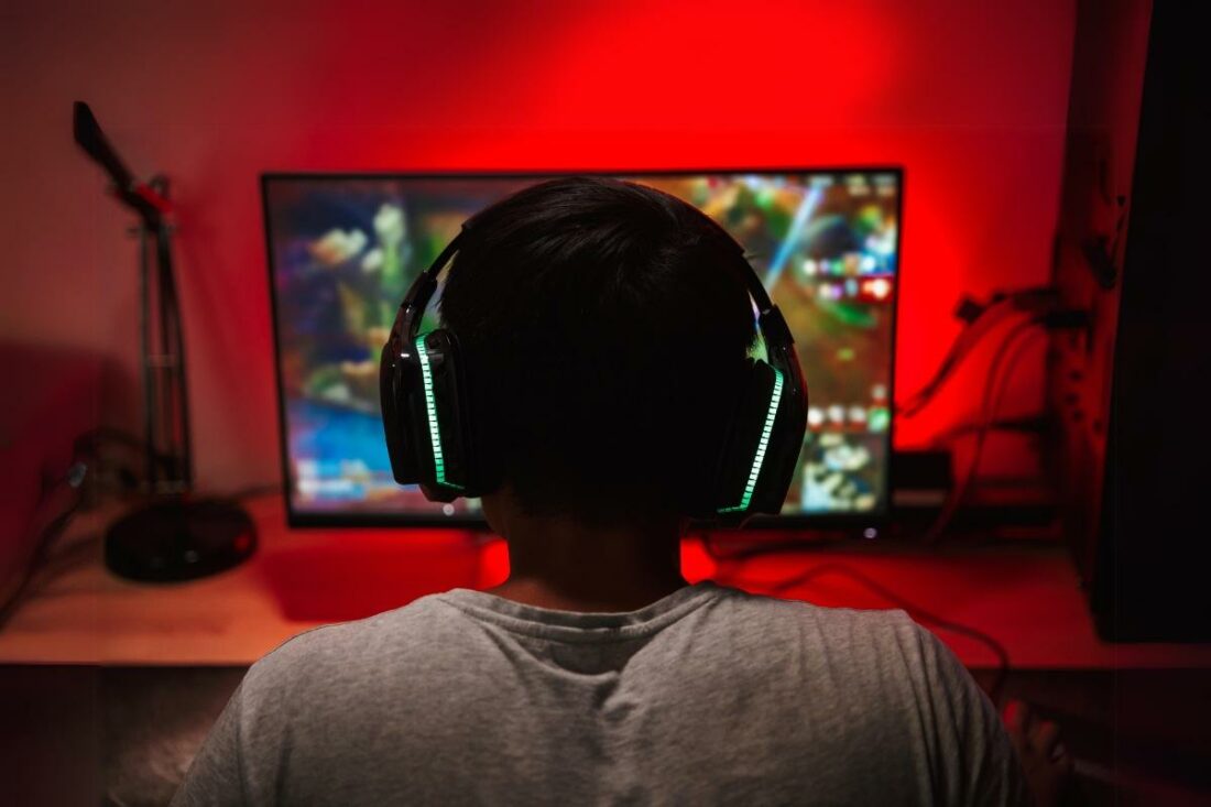New Study Reveals How Gaming Could Be Permanently Damaging Your Hearing