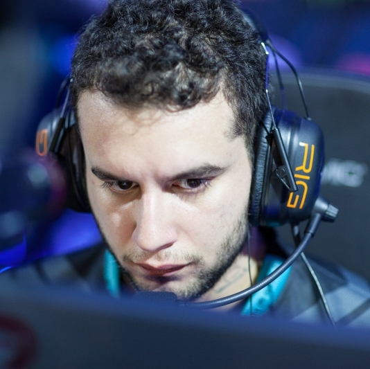 KNg CS GO Settings, Crosshair & Config File