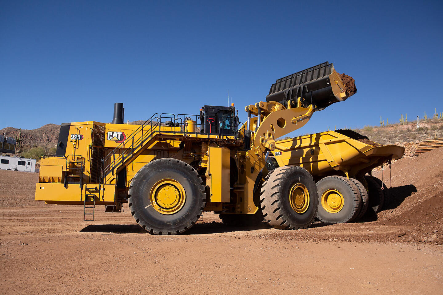 More Payload and Performance for the New Cat 995 Wheel Loader The