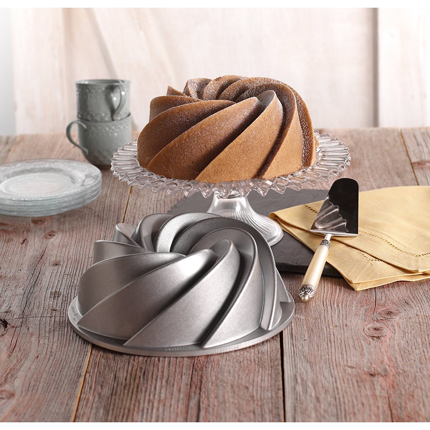 Nordic Ware 80637 Platinum Collection Heritage Bundt Pan Hedys