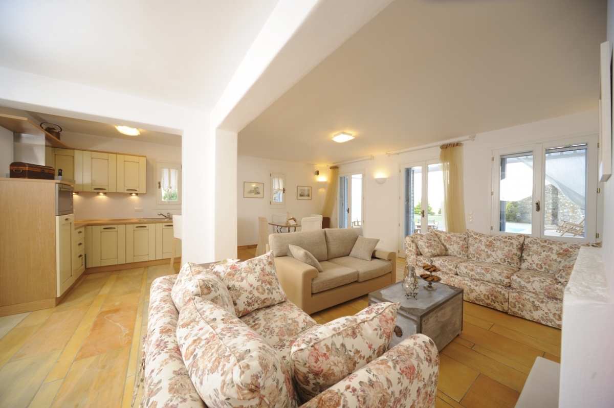 Second living room in Villa Phivi