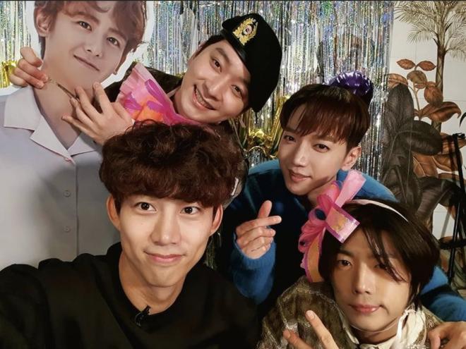 2pm members | 2pm is a boyband which formed by jyp after the conclusion of the survival reality as many fellow senior boy band whom already free to having a girlfriend, jun k actually already breaking. 2pm S Chansung Is Finally Back From His Military Service