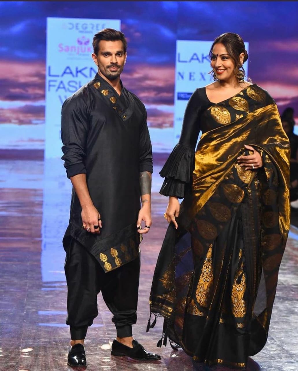 Mumbai Mumbai Actress Bipasha Basu walks the ramp with