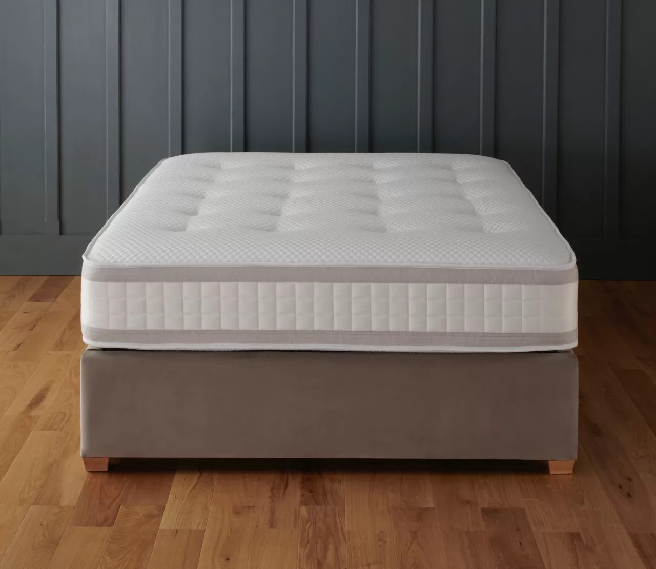 Majesty 1000 Luxury Pocket Sprung Mattress by Hello Sunday
