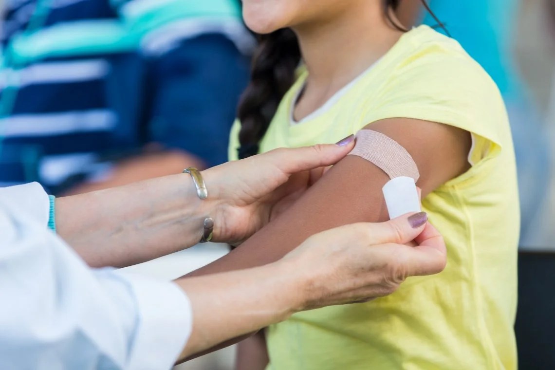 Warszawa będzie finansować szczepienia przeciw HPV. Paweł Rabiej