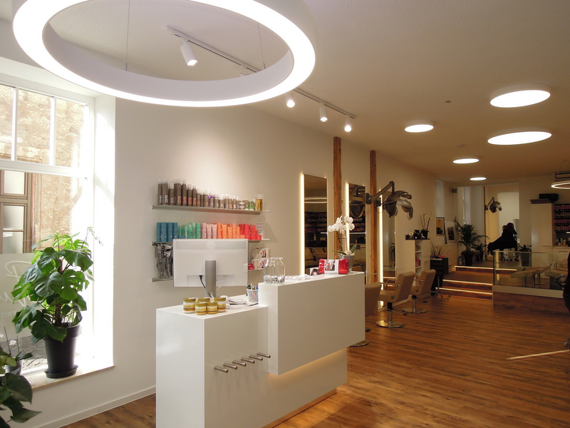 Hell und Dunkel Friseursalons