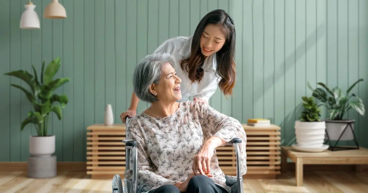 Home Care Service For Elderly Singapore Helpling®