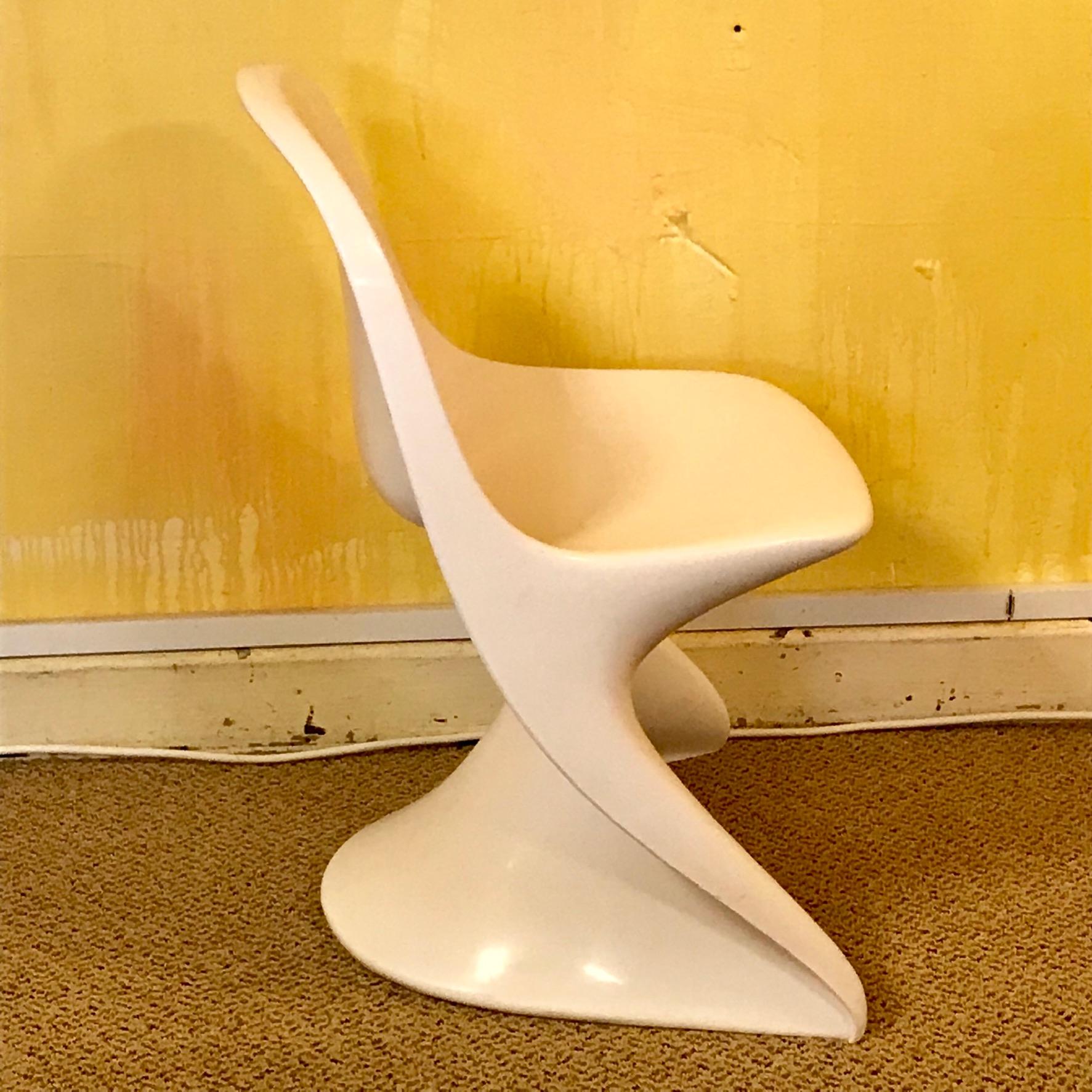 1970s Casalino White Moulded Plastic Childs Chair Antique Chairs 1970s Casalino White Moulded Plastic Childs Chair Antique Chairs