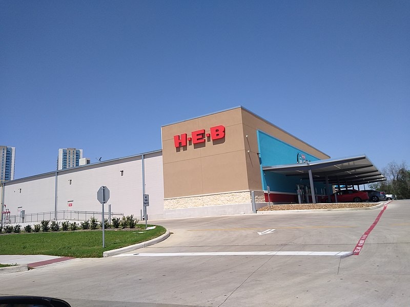 Is HEB Pet Friendly? 2024 Update Hepper