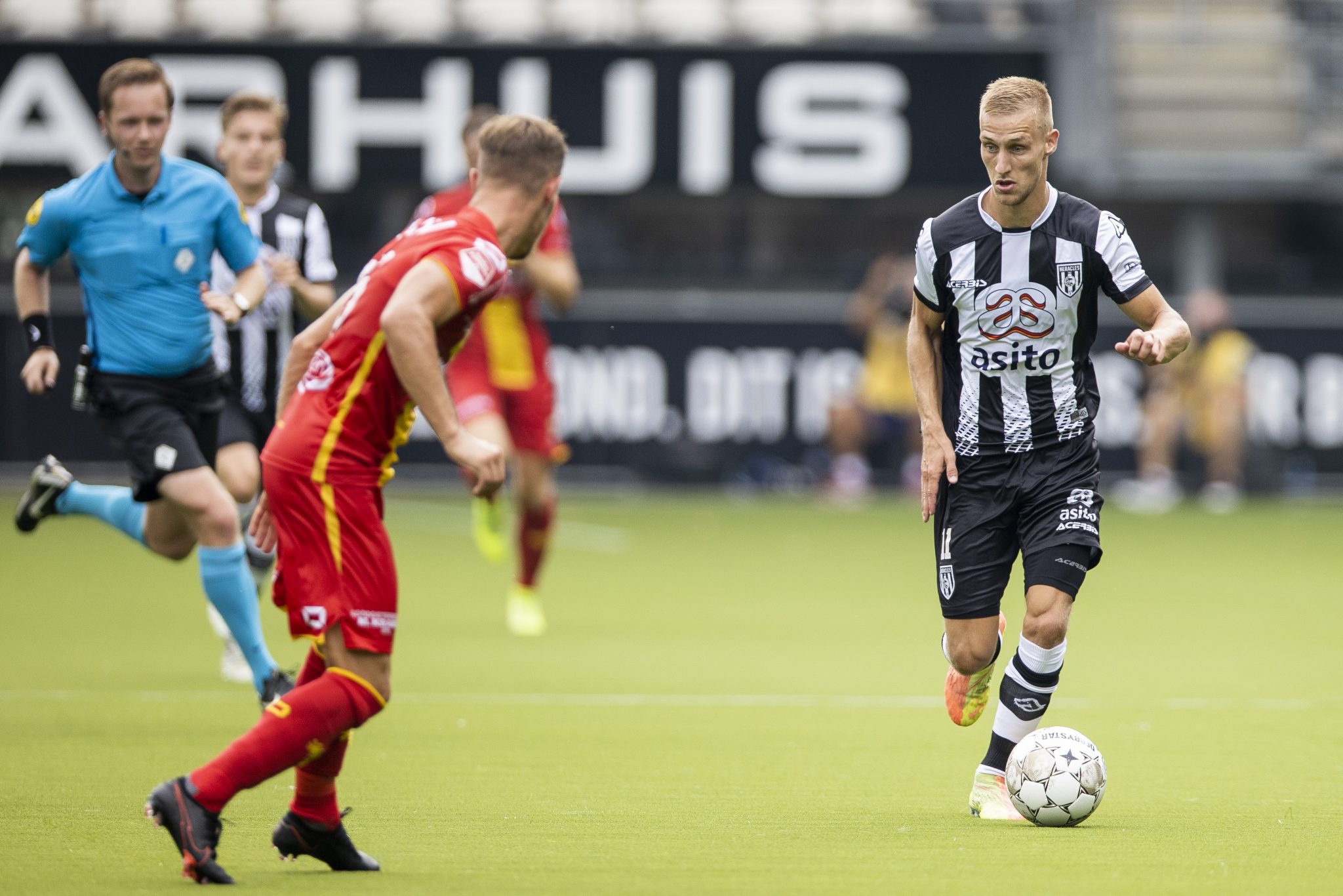 Heracles Almelo langs Go Ahead Eagles Heracles