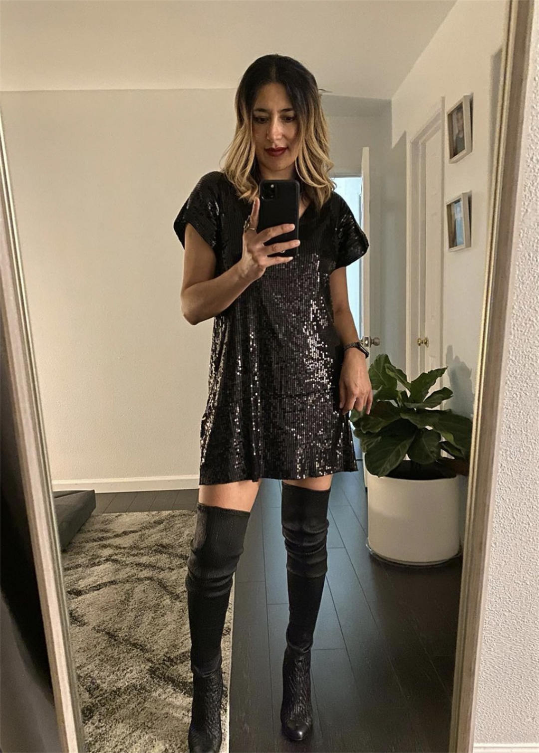 Glam Rock Fashion Style & 10 Outfit Ideas (Female) Her Style Code