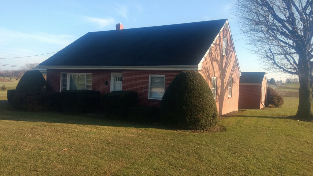 RURAL 3 BEDROOM BRICK HOME ON 1.4 ACRE LOT Hess Auction Group