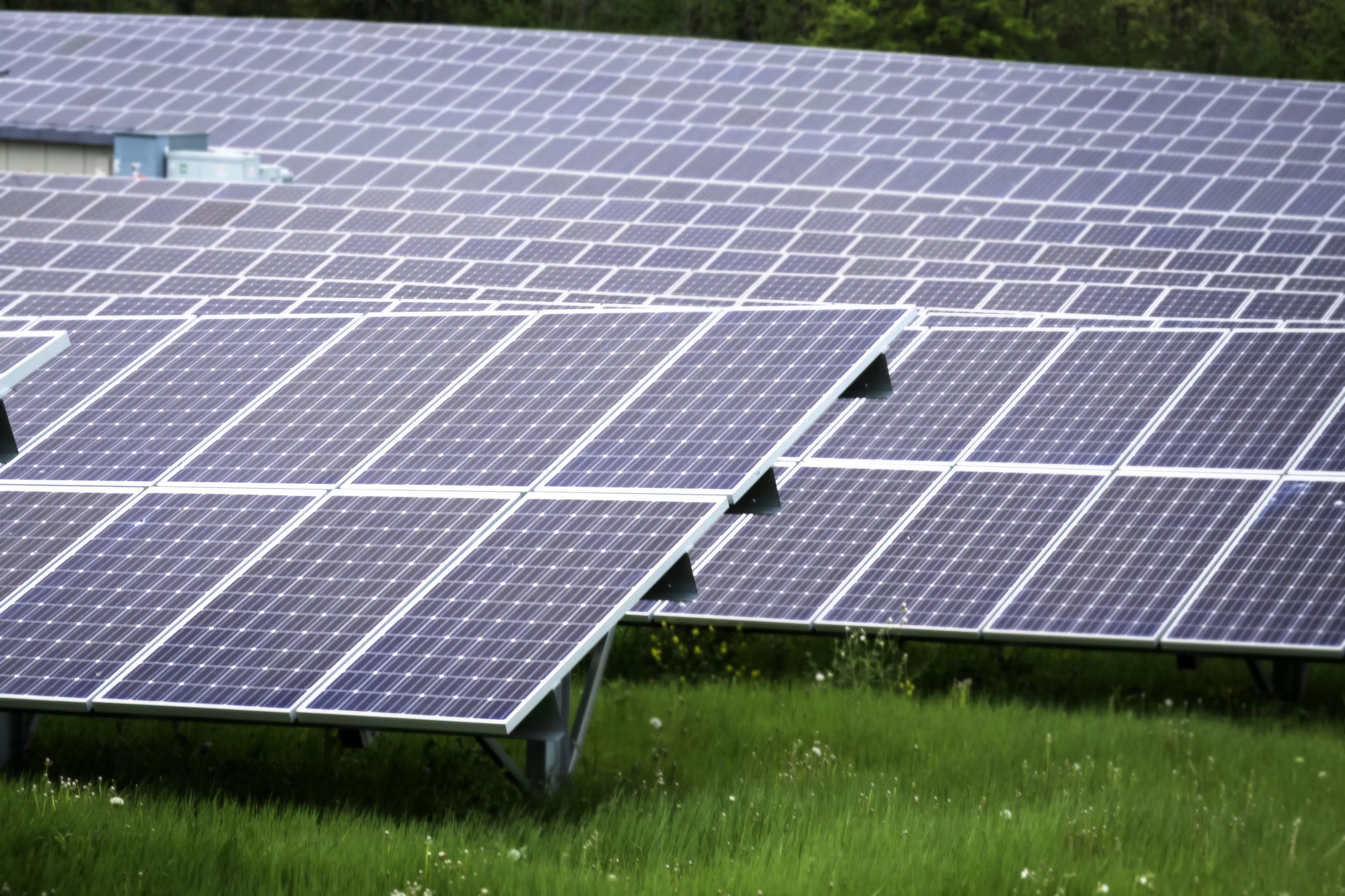 SOLAR FARM AT RIT Hewitt Young Electric