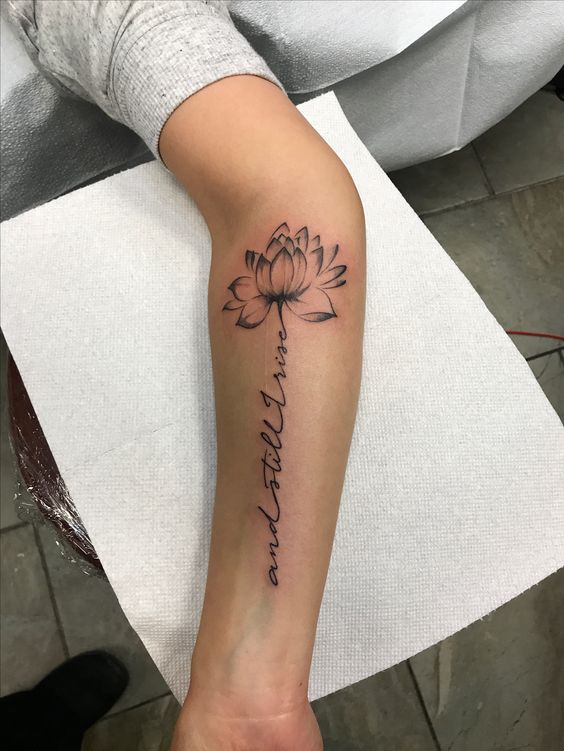 TATUAJES DE FLORES 【 Diseños Hombres/Mujeres y Significados