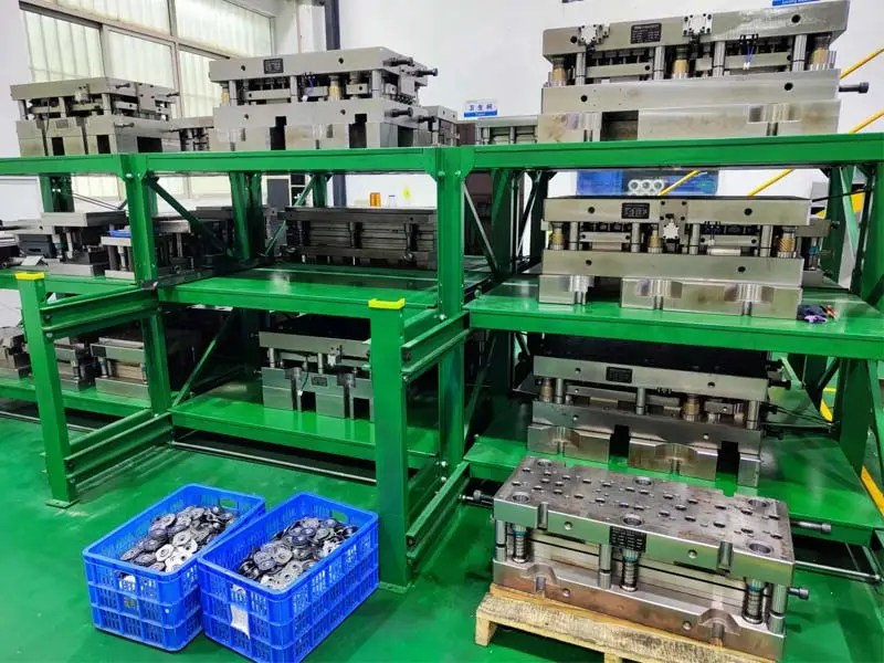 Custom/OEM Hardware Mold/Mould Service Factory Company Huihuan