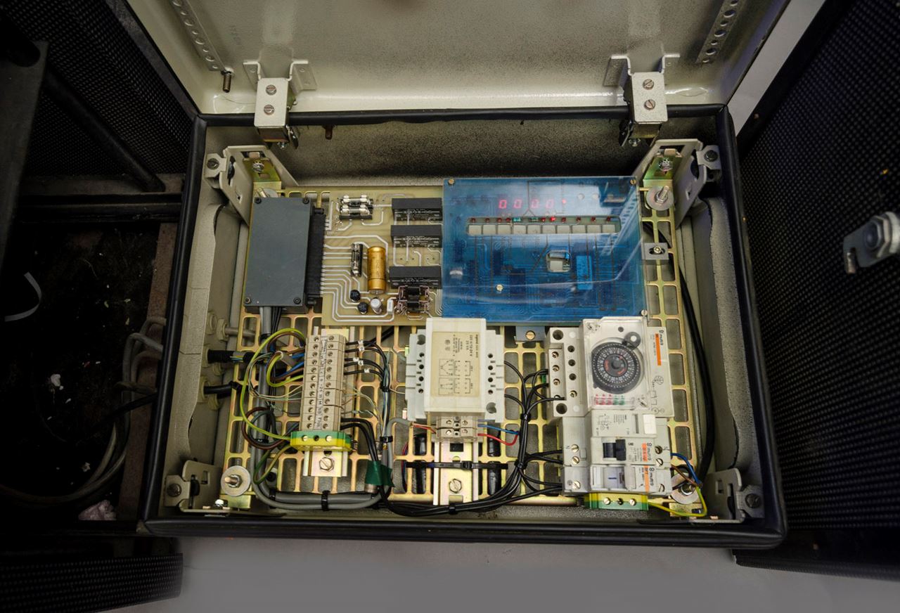 Time Flow Water Clock Hieronymus Objects