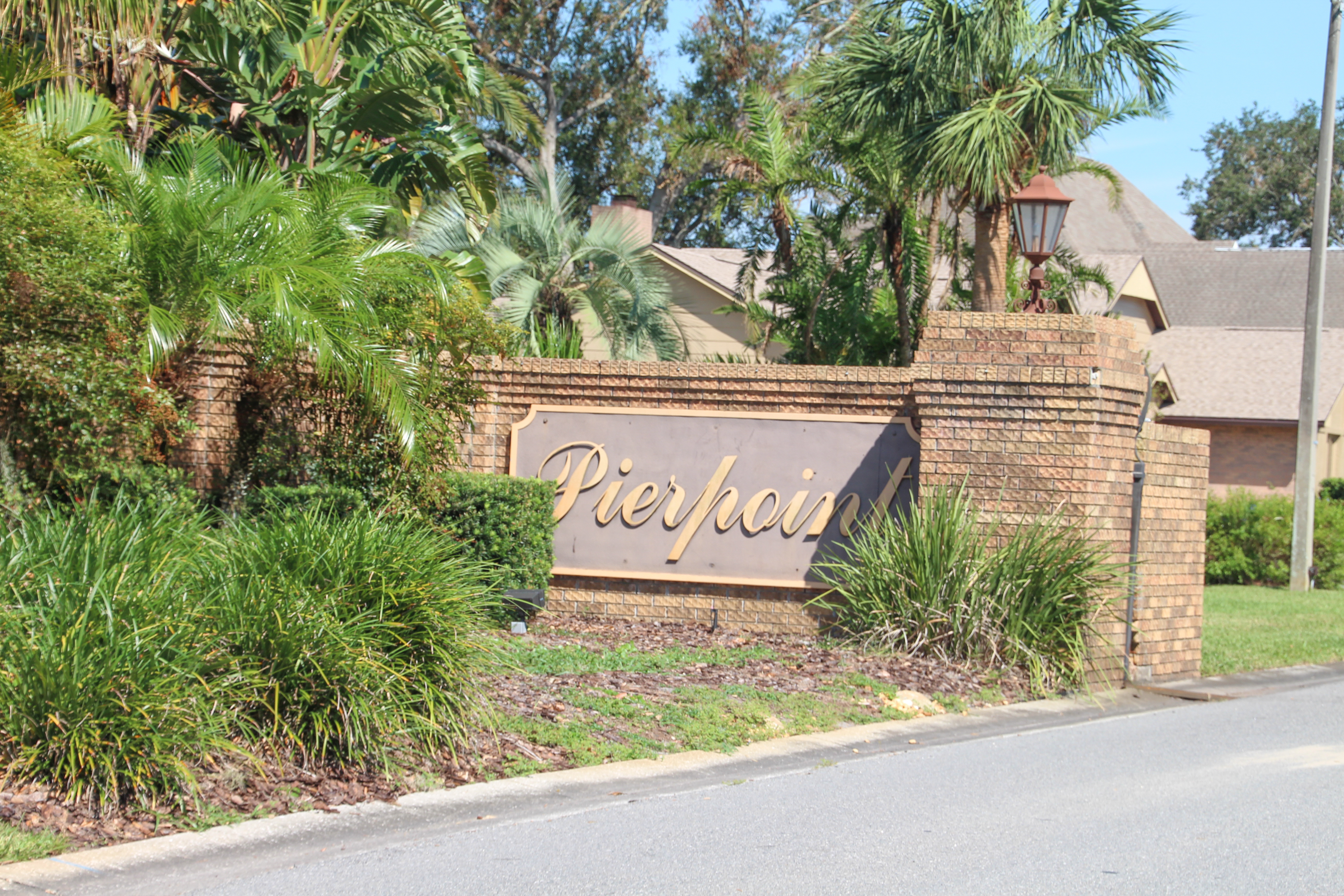 4 BR/4 BA, 2 Story Lake View Home Lakeland, FL Higgenbotham Auctioneers