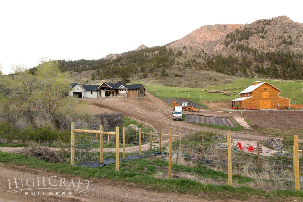 DutchRidgeRanchFarmhouseRanchView HighCraft