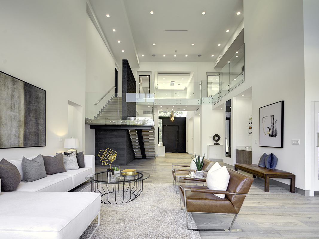 H E S High End Staging