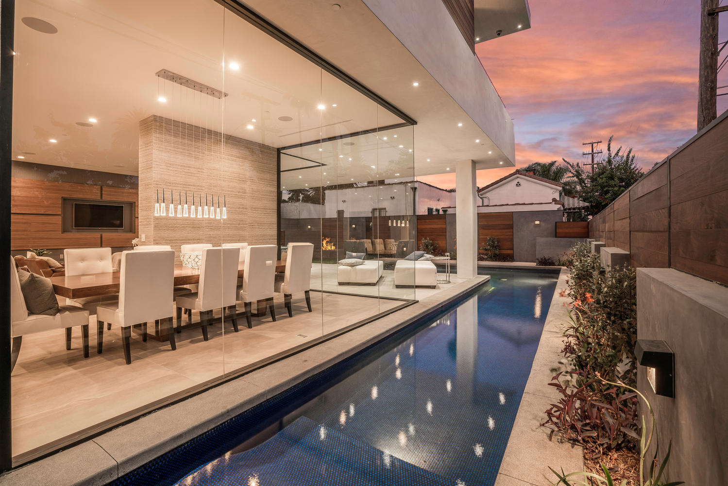 H E S High End Staging