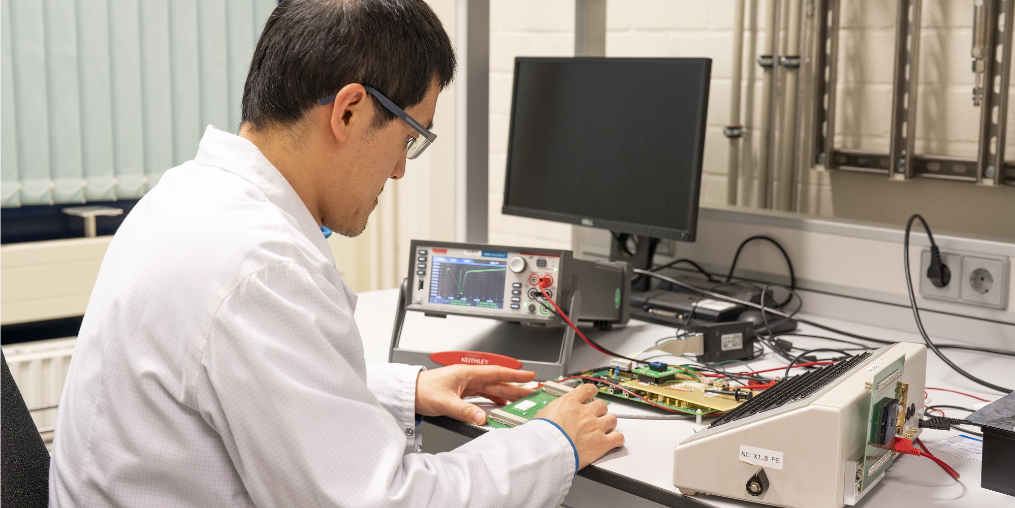 Design of analog electronics analog electronics 1 High Tech Institute