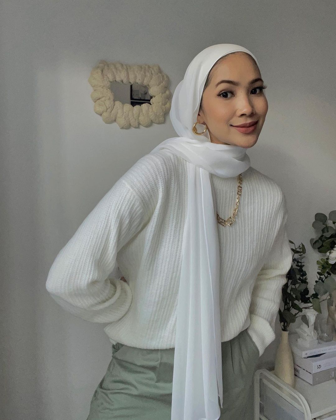 How To Coordinate Hijab Outfit With These Statement Jewelry Trends