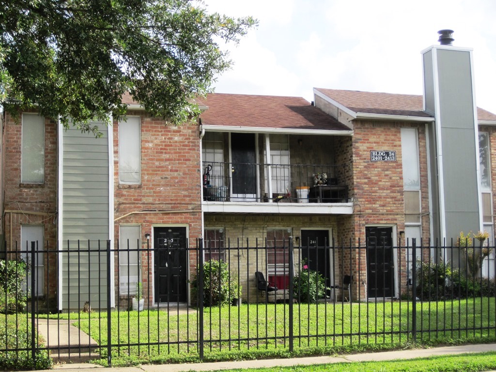 WESTWOOD FOUNTAINS APTS.