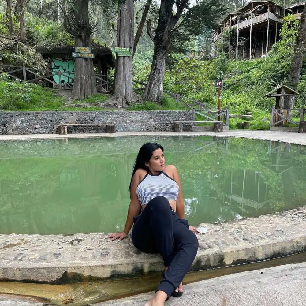 Alejandra Quiroz Biography Age, Ethnicity, Career, OnlyFans, Net Worth