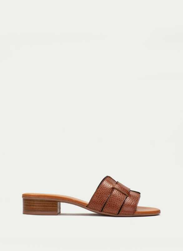 ¿Cómo llevar plantillas de gel en las sandalias y no morir en el