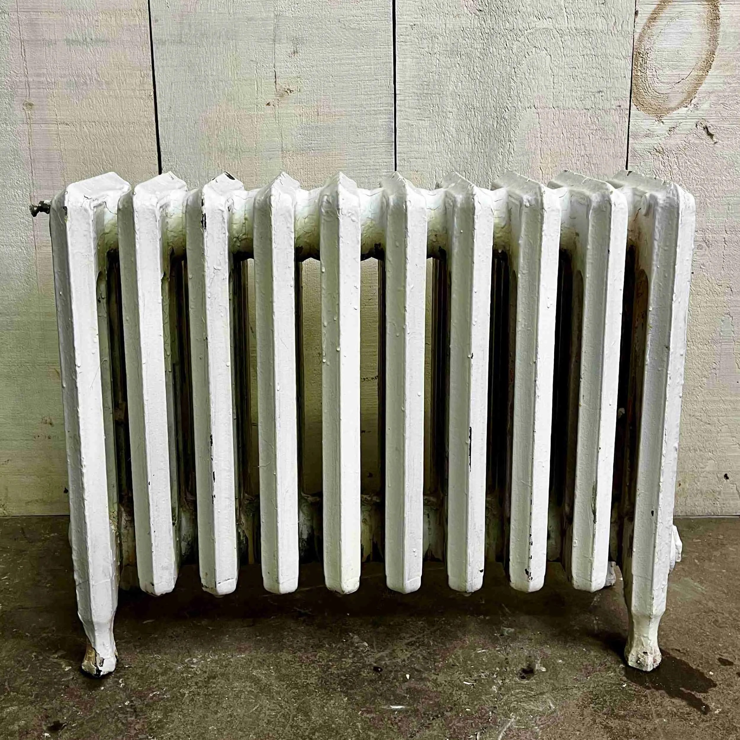 Short Vintage 10 Fin Radiator - Historic House Salvage