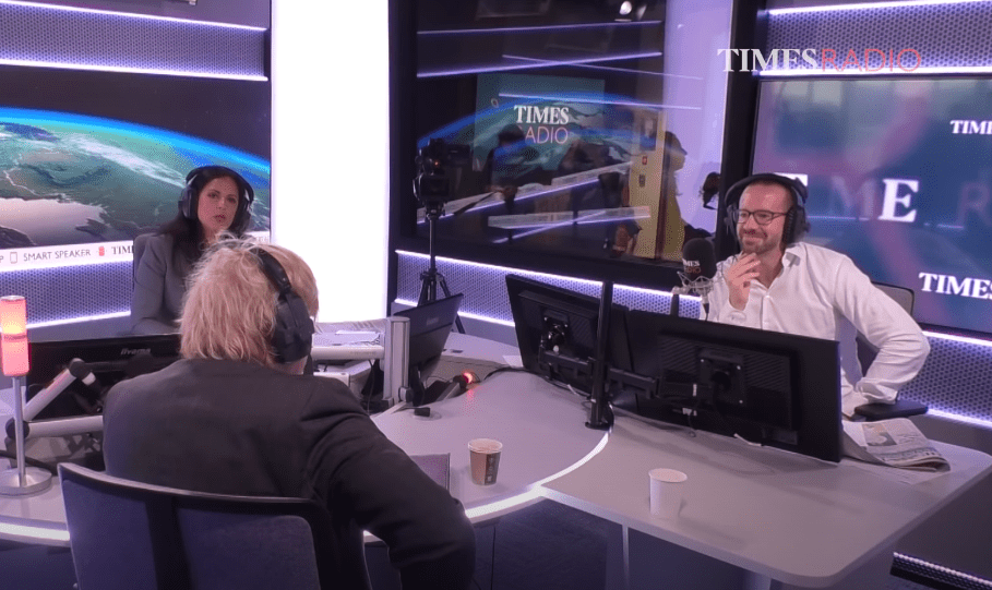 historia lucha Hermanos radio 4 frequency dab globo recurso Avispón