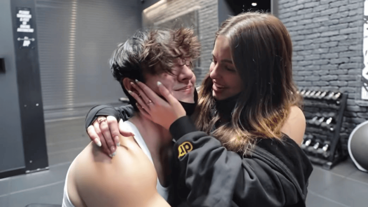 Did Bryce Hall cheat on Addison Rae? Alleged ‘leaked texts