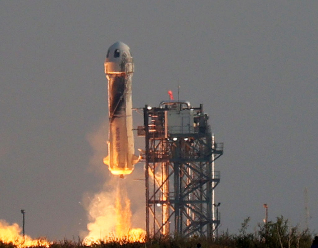 Why Jeff Bezos' rocket is shaped like that Austin Powers d*ck scene