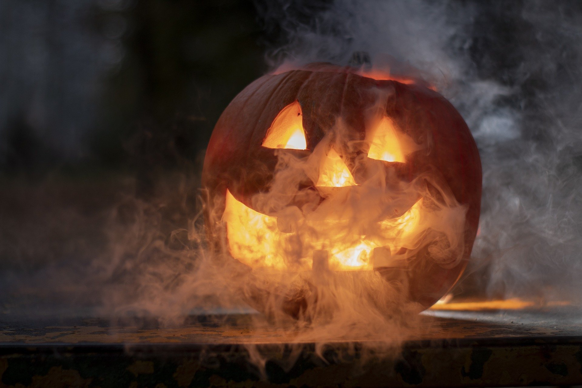 13 best Halloween riddles to spook your friends this October