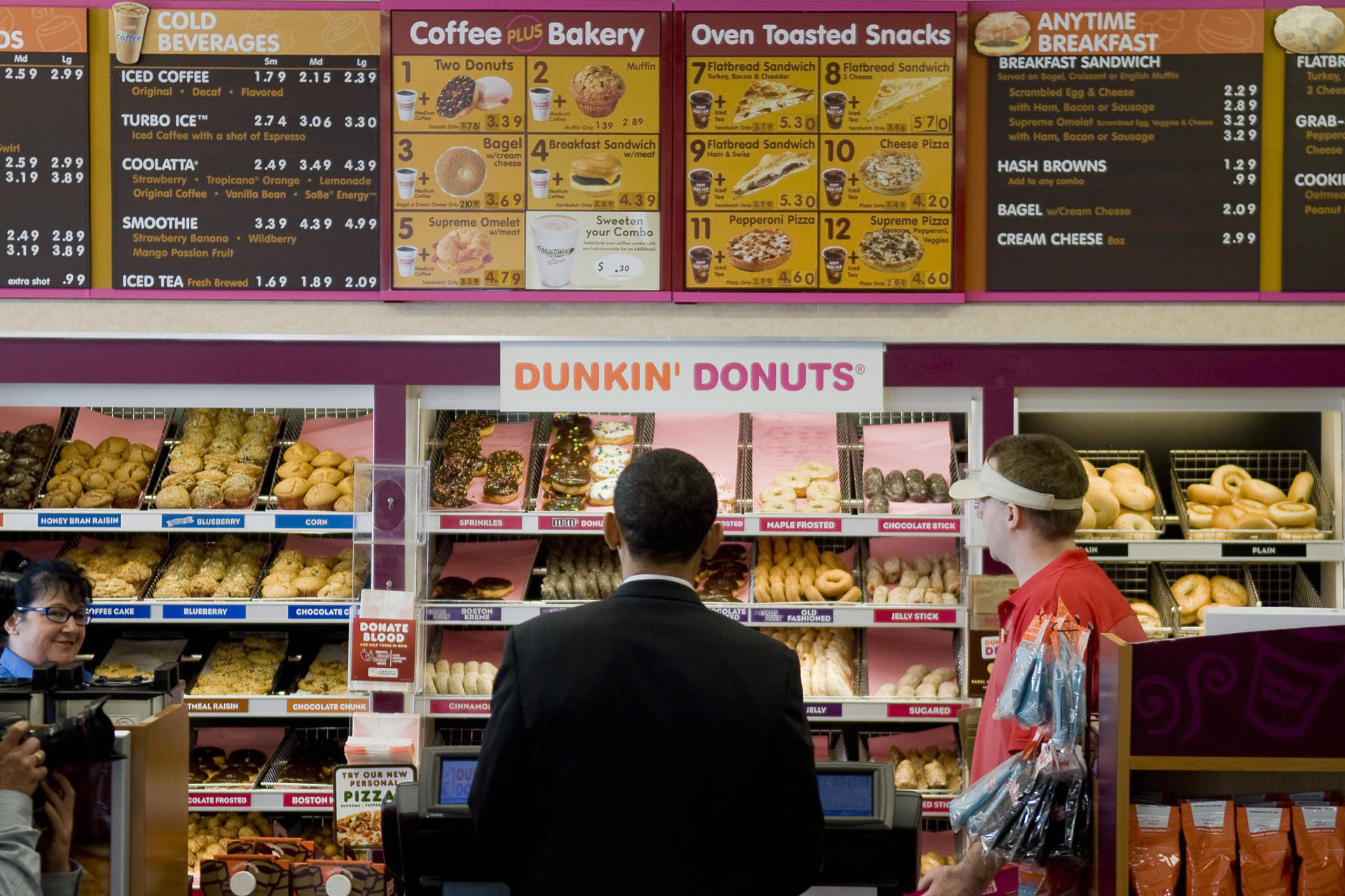 Is Dunkin Donuts open for New Year’s Eve? Hours explored