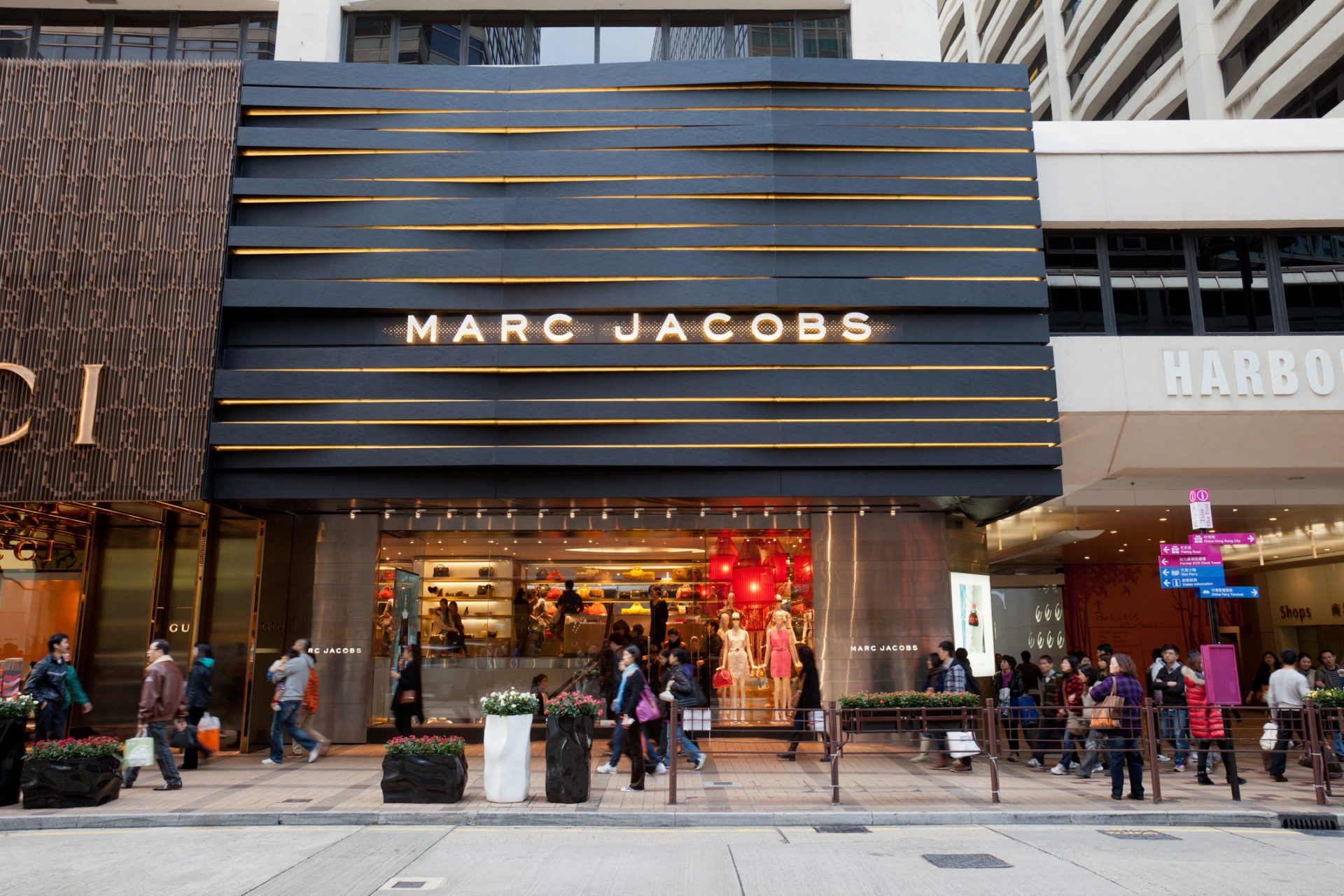 Marc Jacobs tote bag glitch Will the buyers receive the