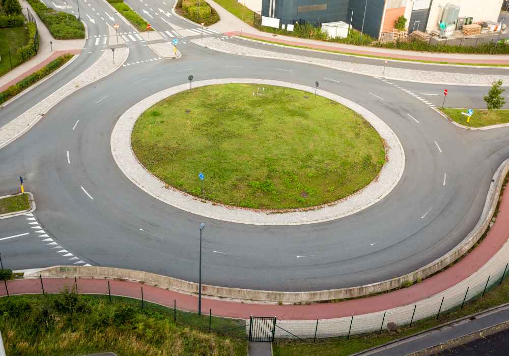 Tips for Navigating Roundabouts Safely A Smooth Ride through Circular