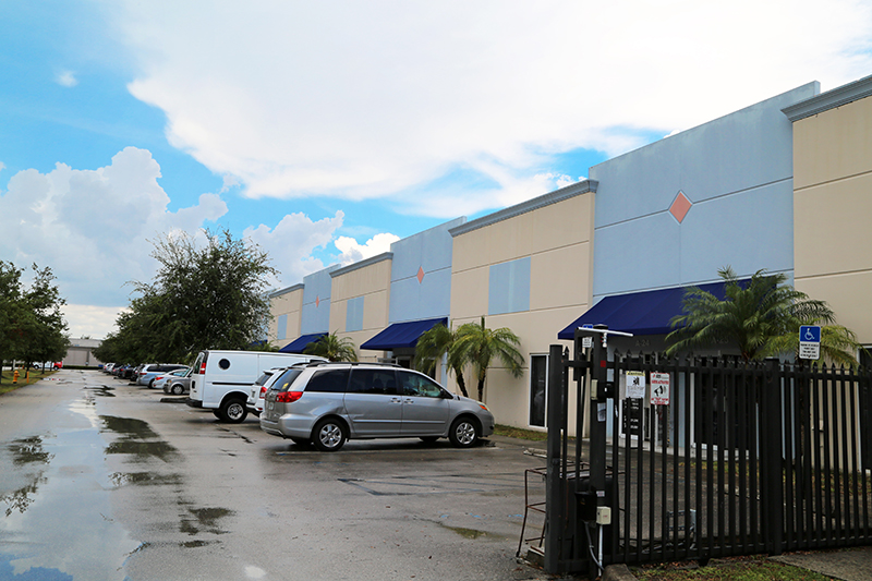 Palmetto Center H&M Development