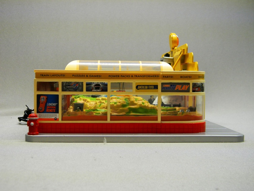 LIONEL PEP LIONELVILLE HOBBY SHOP O GAUGE 685294