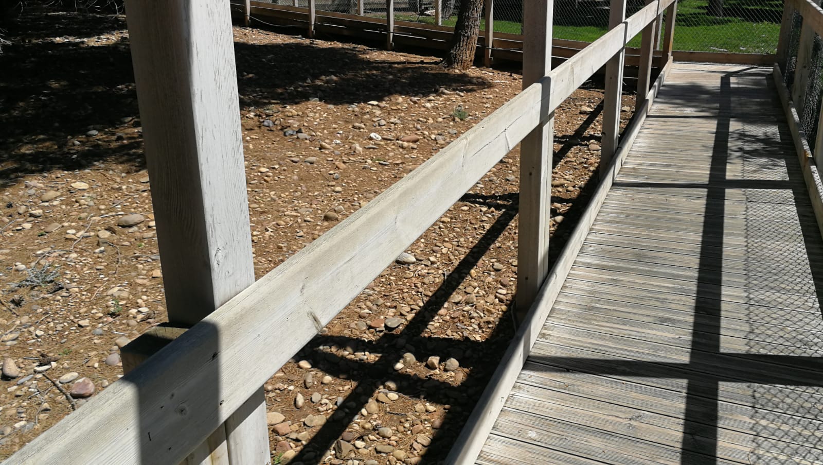 Web una buena forma para proteger la madera del agua es cubrirla con un buen sellador o fijador. Usa una toalla limpia y seca o trapos para limpiar la madera. Tratamiento madera en autoclave