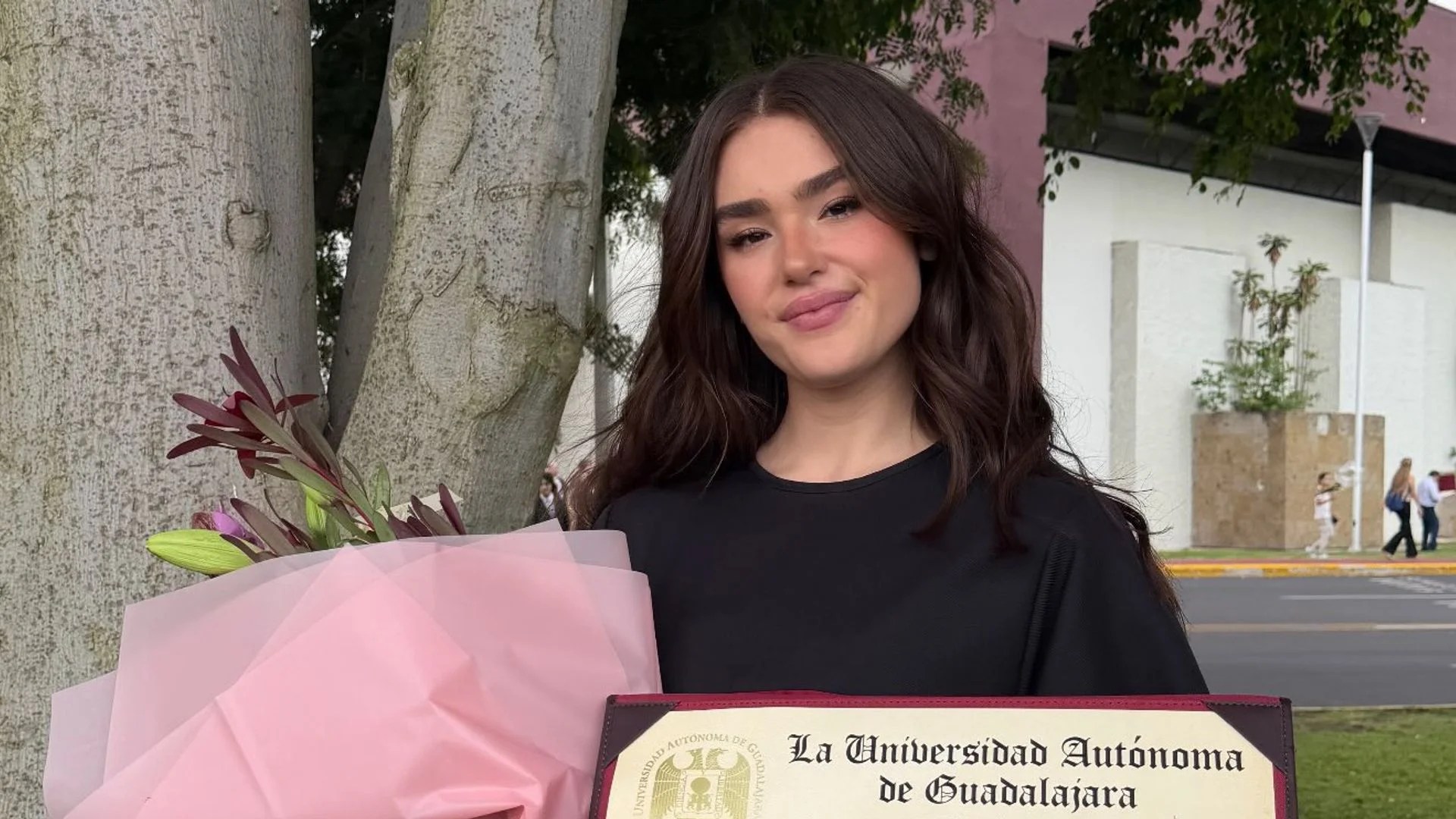 Emily, hija de Saúl ‘Canelo’ Álvarez, celebra su graduación de secundaria