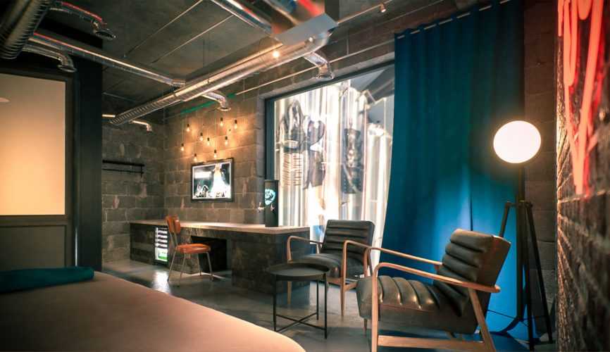 World's First Beer Hotel With Taps Pouring Beer In Every Room!