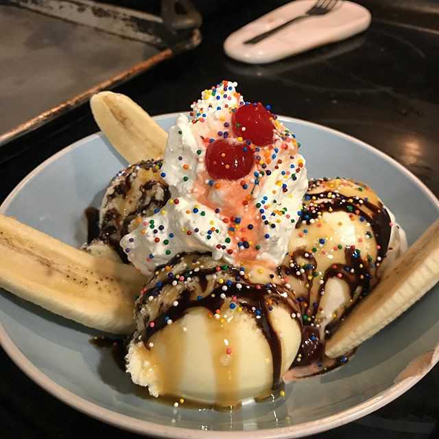 Vadodara Restaurants Food & Places To Eat In Baroda Holidify