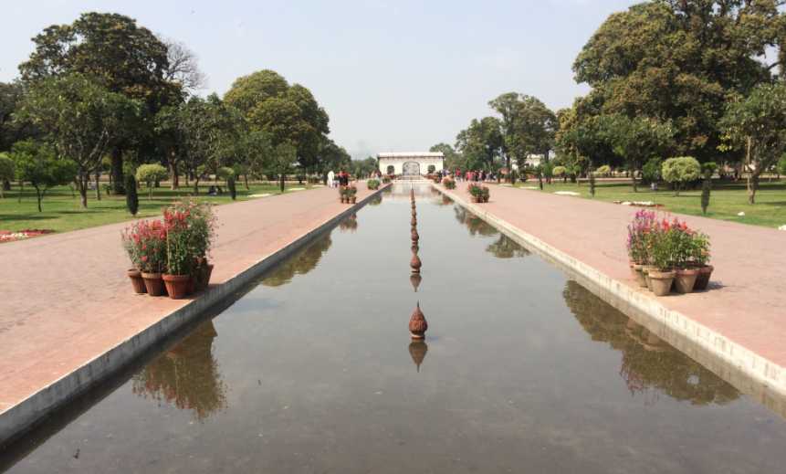 Shalimar Bagh, Srinagar Shalimar Bagh Photos and Timings