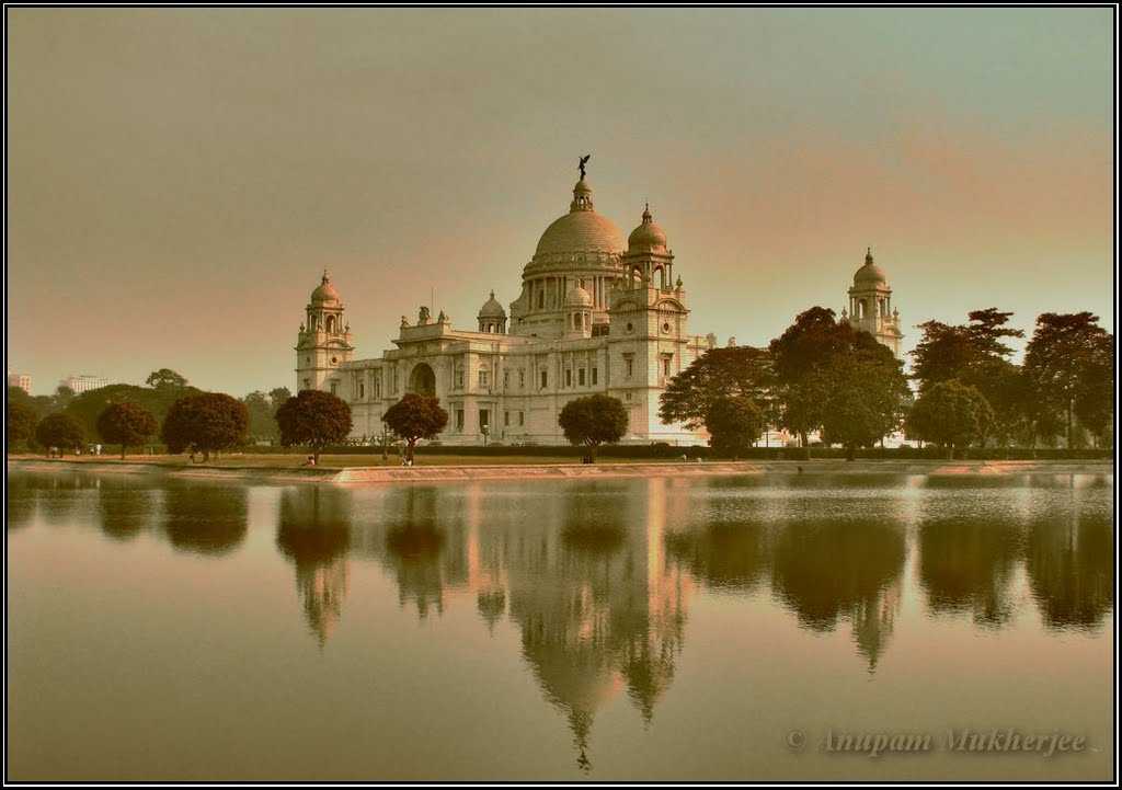 Kolkata Tourism > Travel Guide, Best Attractions, Tours & Packages