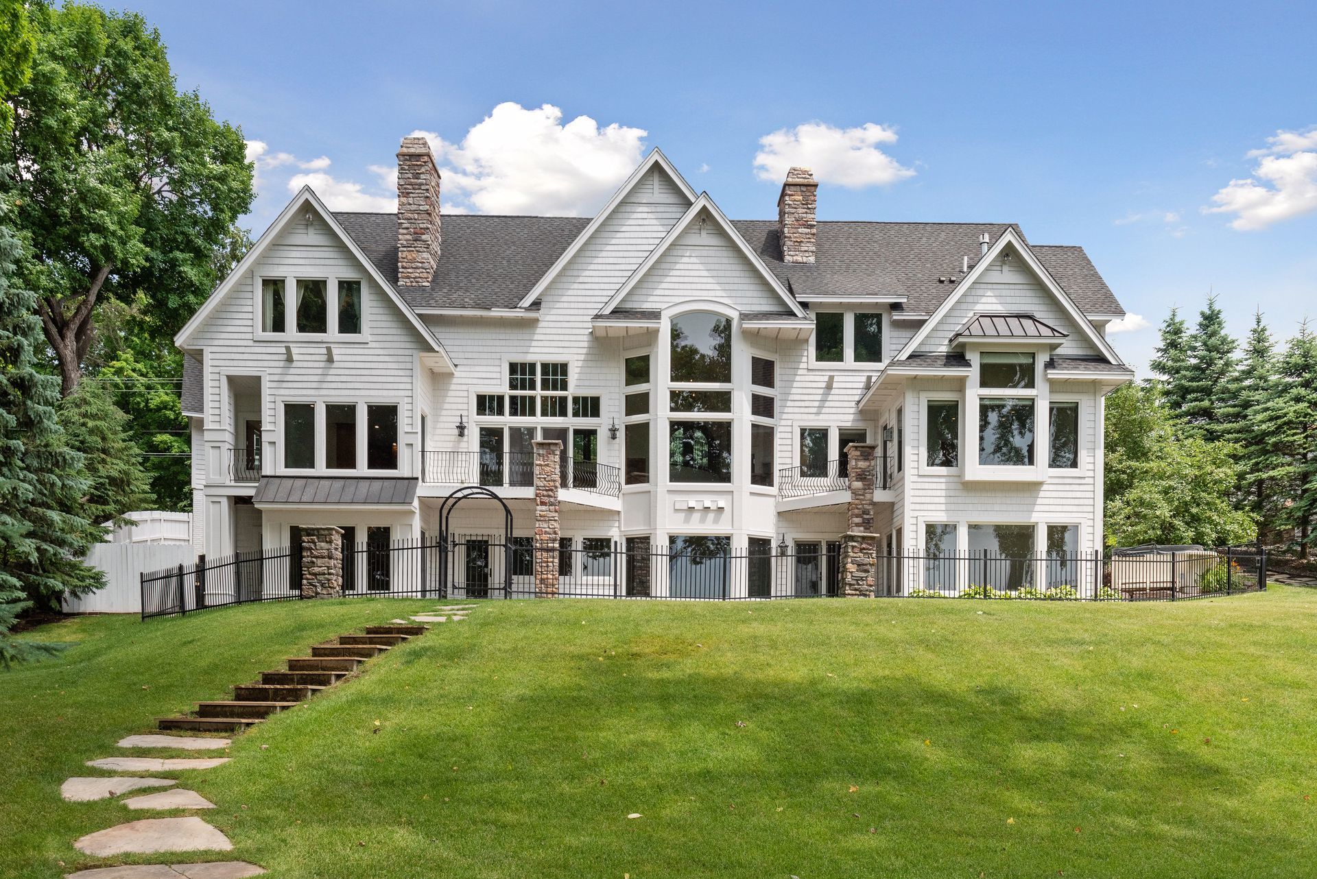 4017 North Shore Dr, Orono Property Listing