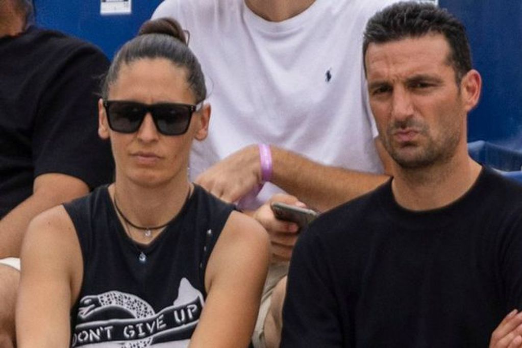 FIFA 2022 Argentina Coach Lionel Scaloni wife Salary, net worth, club