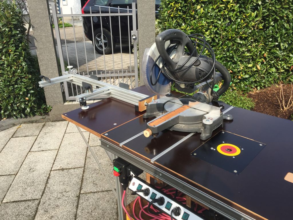 Multifunktionstisch zum Sägen, Fräsen und Schweißen Holz und Leim