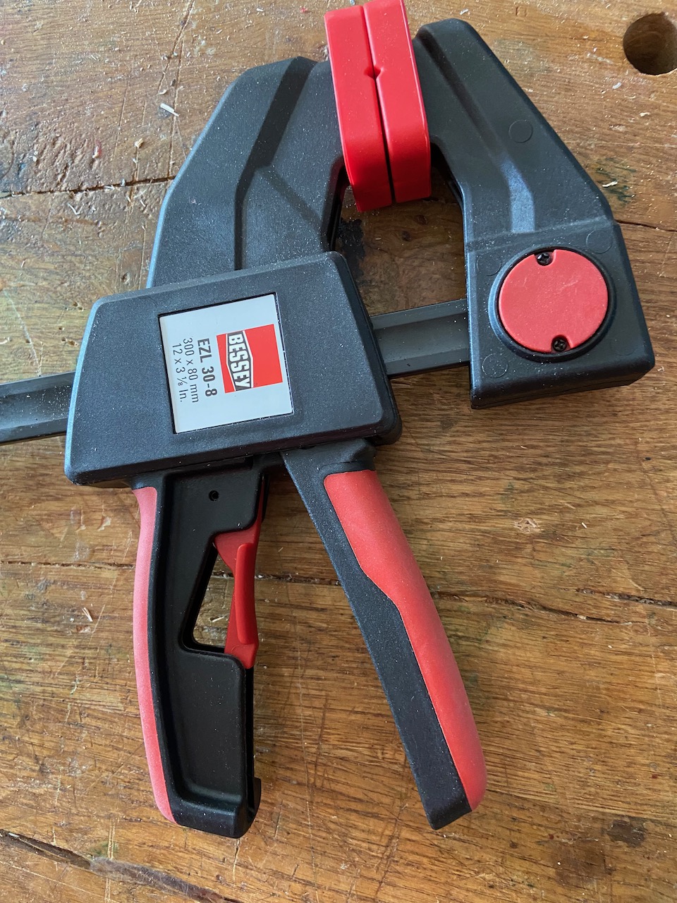 Einhandzwingen im Vergleich Wolfcraft vs. Bessey