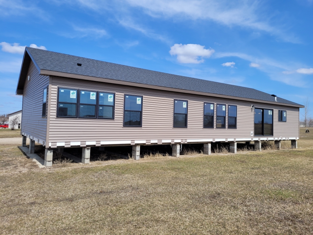 Models on Lot Homark Homes Fosston